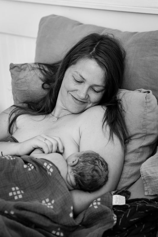 Pittman Birth-230 Mom breastfeeding baby